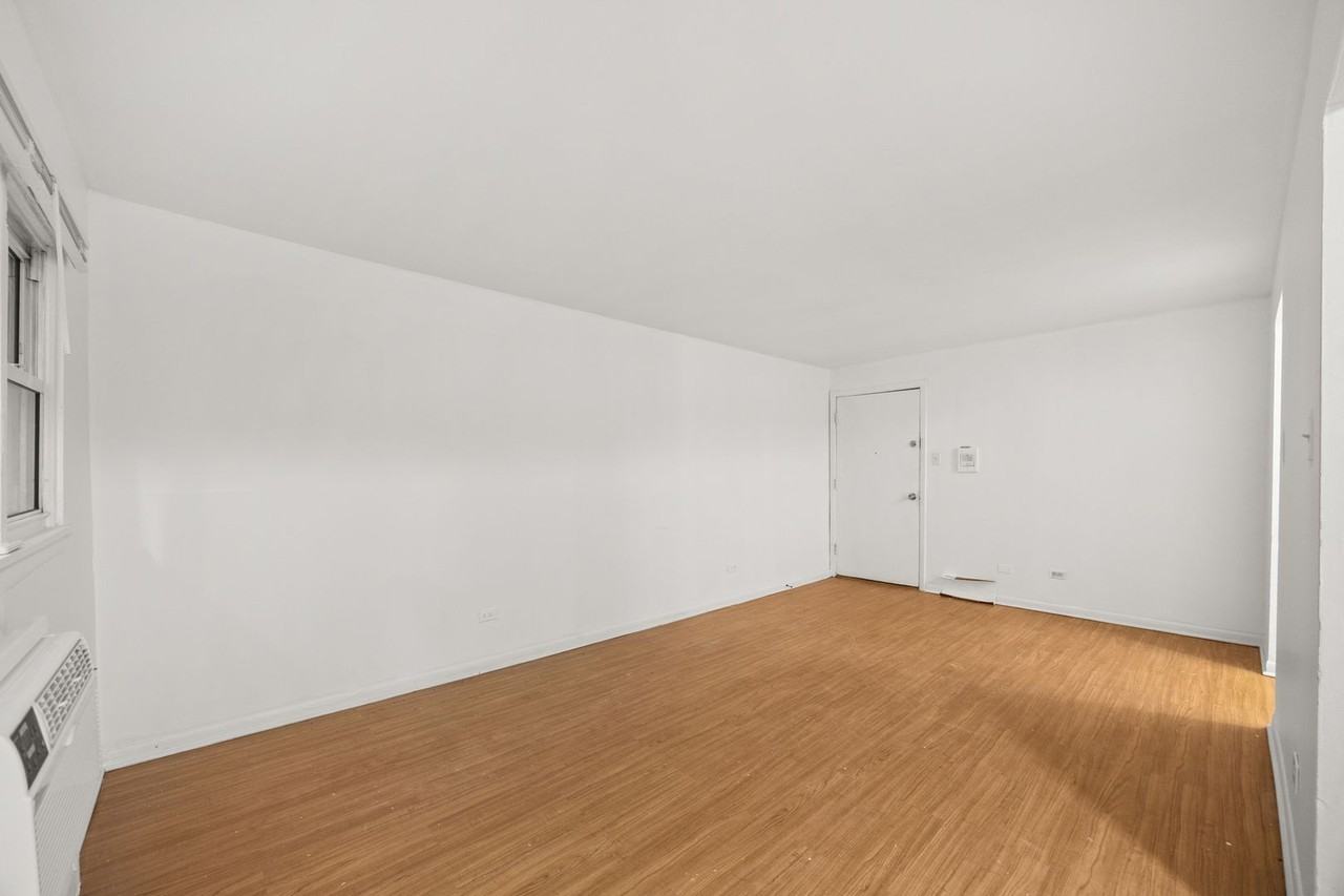 1426 S Cicero Ave #307 - Photo 4 of 10