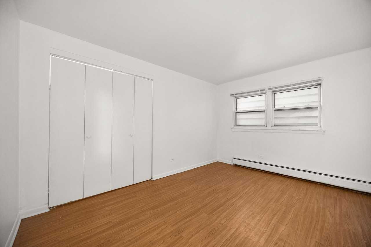 1426 S Cicero Ave #307 - Photo 7 of 10