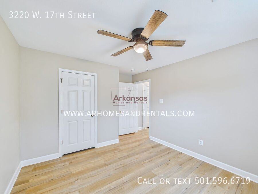 3220 W 17th St - Photo 7 of 12