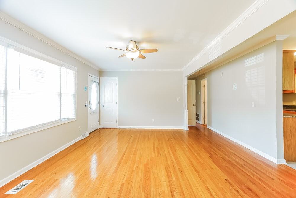 1016 Delaney Dr - Photo 4 of 17