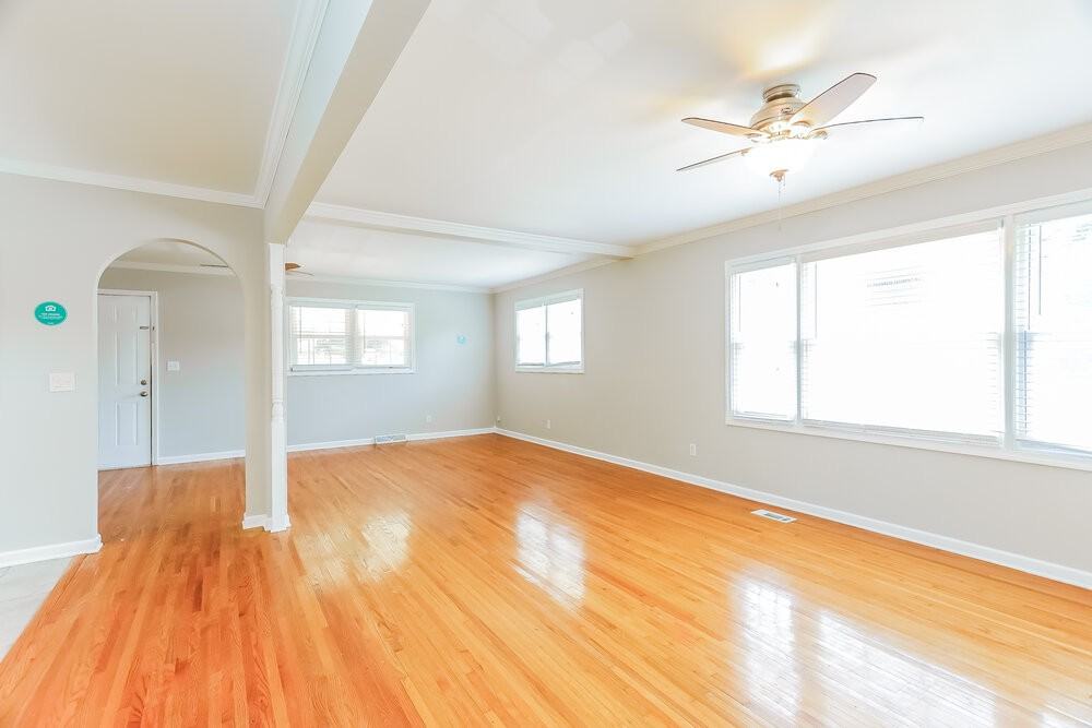 1016 Delaney Dr - Photo 5 of 17