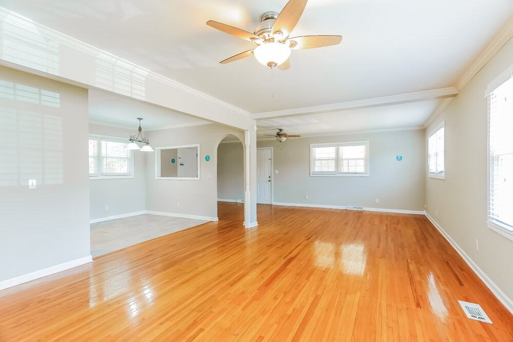 1016 Delaney Dr - Photo 6 of 17