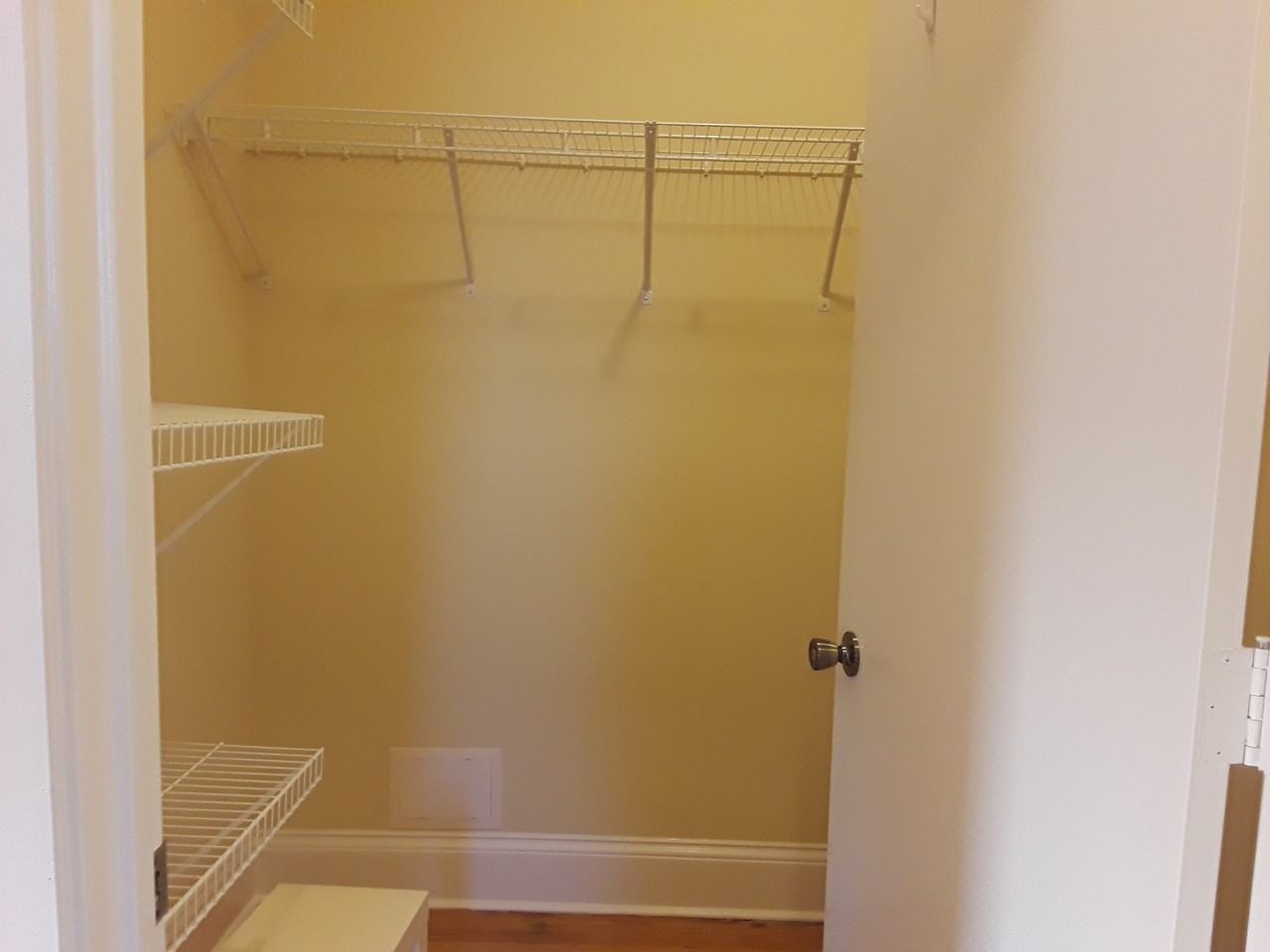 W Fullerton Ave & N Clark St - Photo 5 of 11