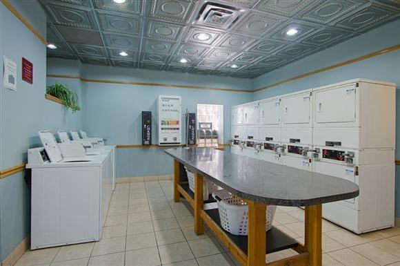 W Fullerton Ave & N Clark St - Photo 7 of 11