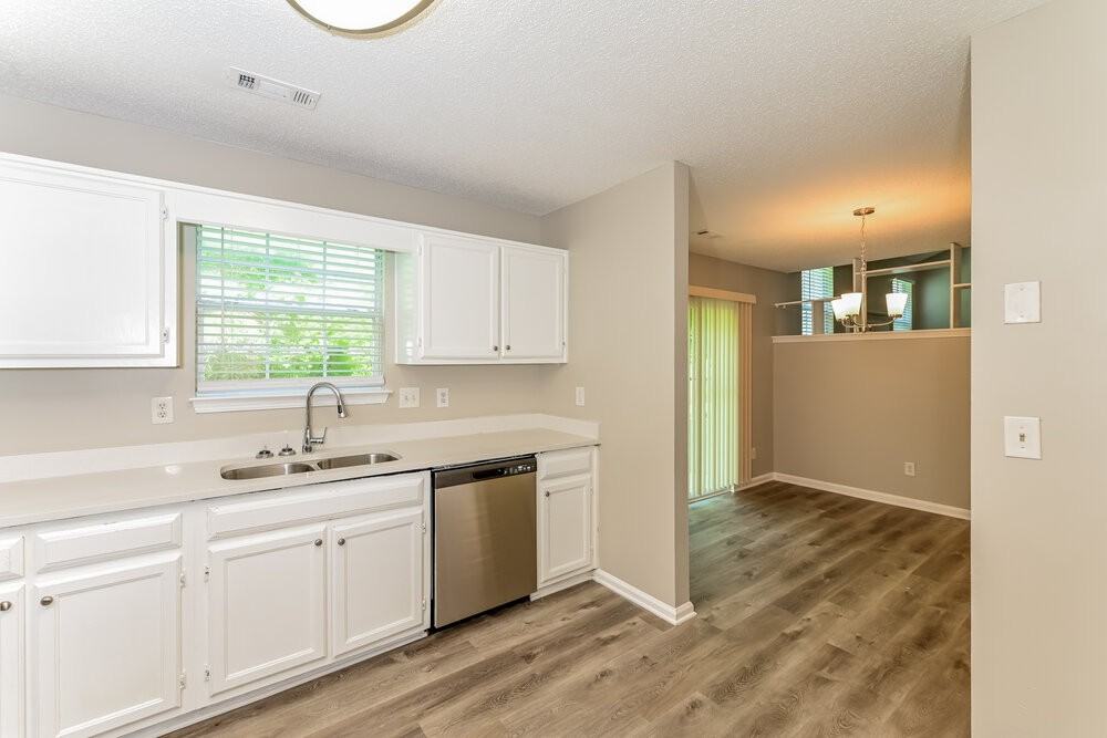 330 Brookside Dr - Photo 7 of 17