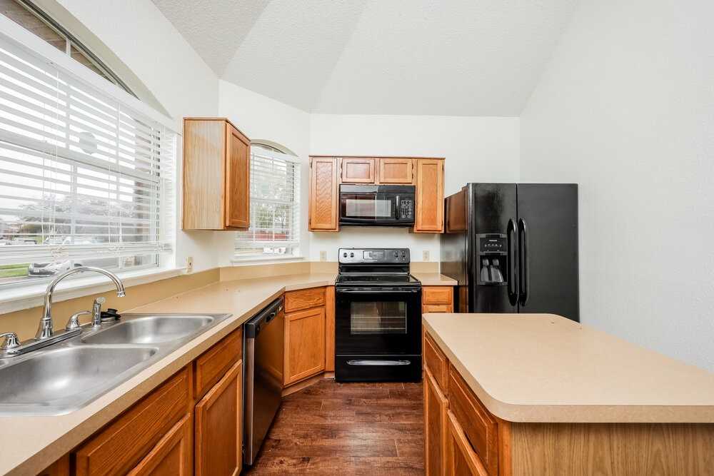 2208 Browning Dr - Photo 7 of 16