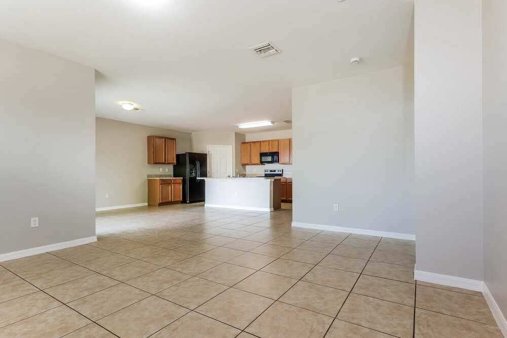 25 Sw 19th Ter - Photo 6 of 15