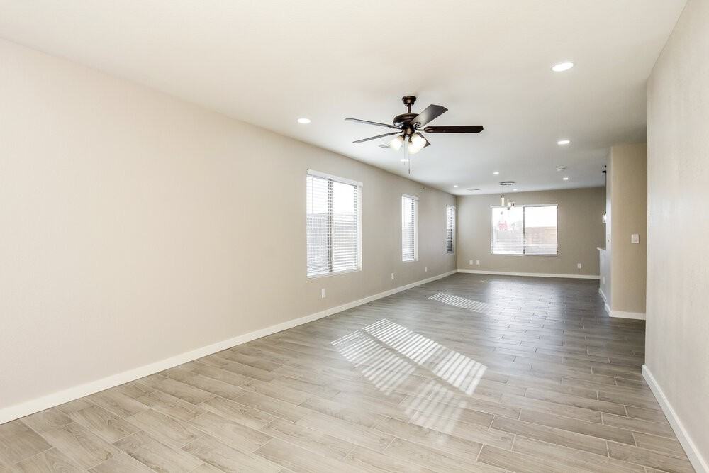 15915 W Tasha Dr - Photo 4 of 16