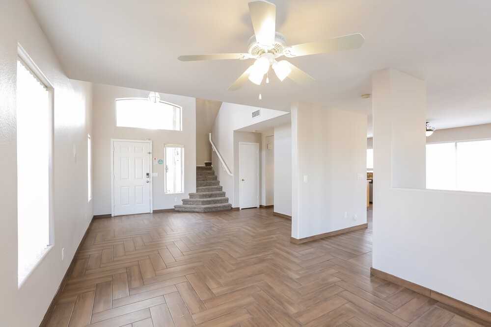 2210 W Saint Catherine Ave - Photo 5 of 16