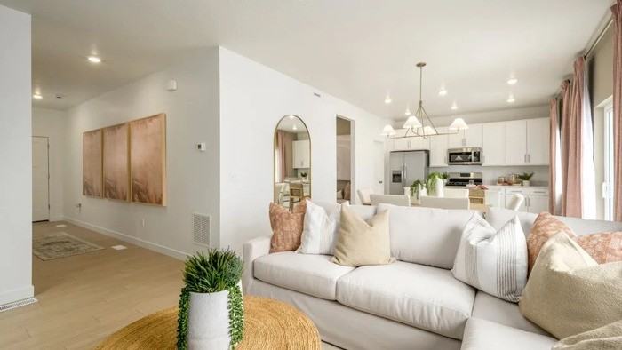 1545 W Bravo Dr - Photo 7 of 10