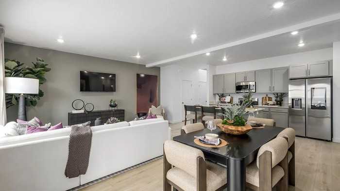 1508 W Charmer Ln - Photo 6 of 19