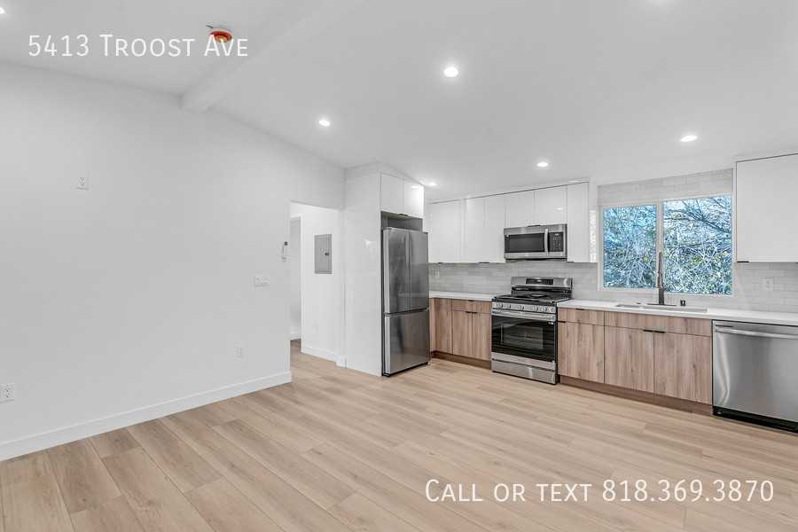 5413 Troost Ave - Photo 3 of 13