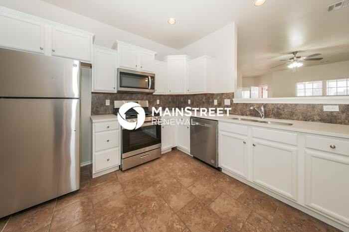 4601 Wagner Lake Dr - Photo 5 of 17