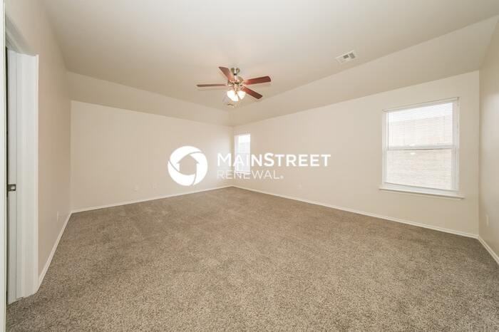 4601 Wagner Lake Dr - Photo 7 of 17