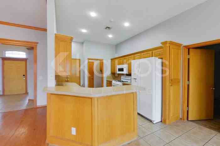 2809 Se 96th St - Photo 4 of 22