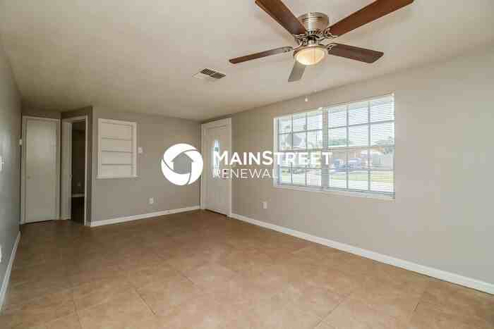 3511 Sheryl Hill Dr - Photo 3 of 16