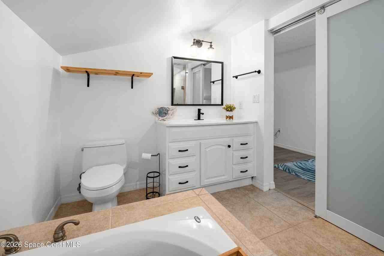 519 Washington Ave #519 - Photo 5 of 50