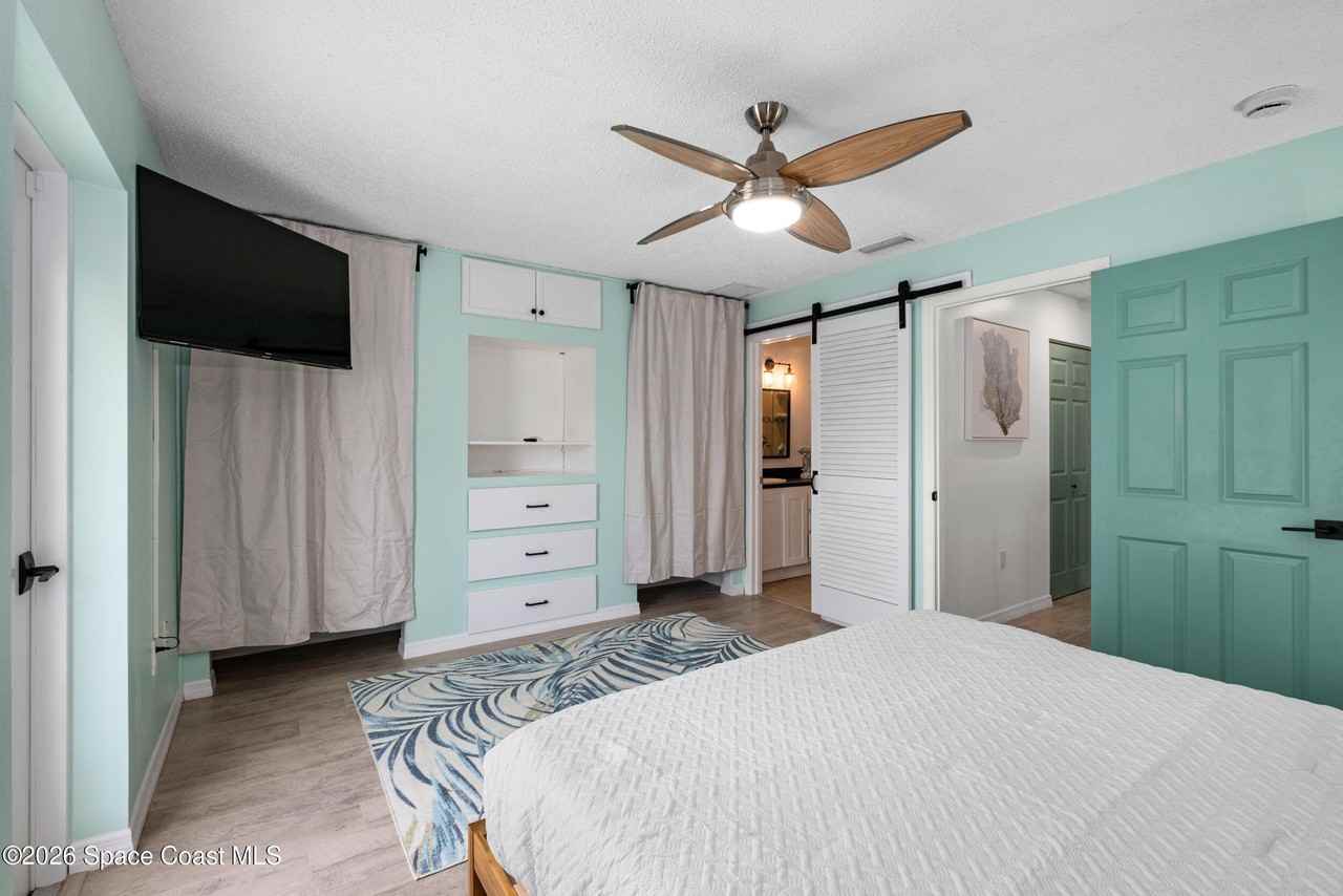 519 Washington Ave #519 - Photo 7 of 50