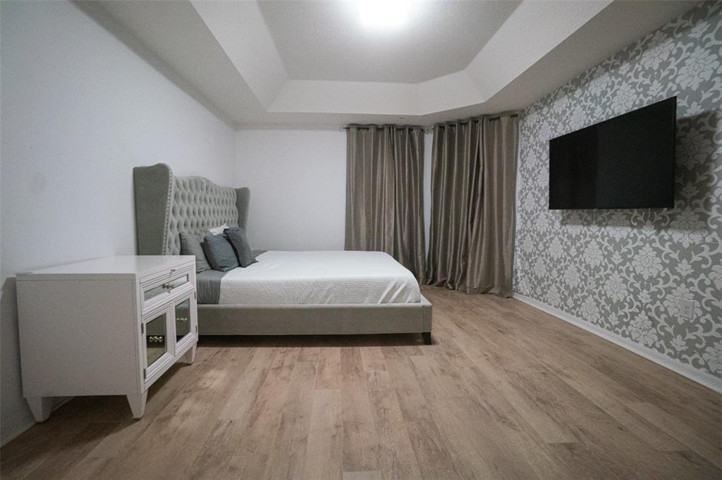 7924 Edgewood Forest Dr #7924 - Photo 2 of 17