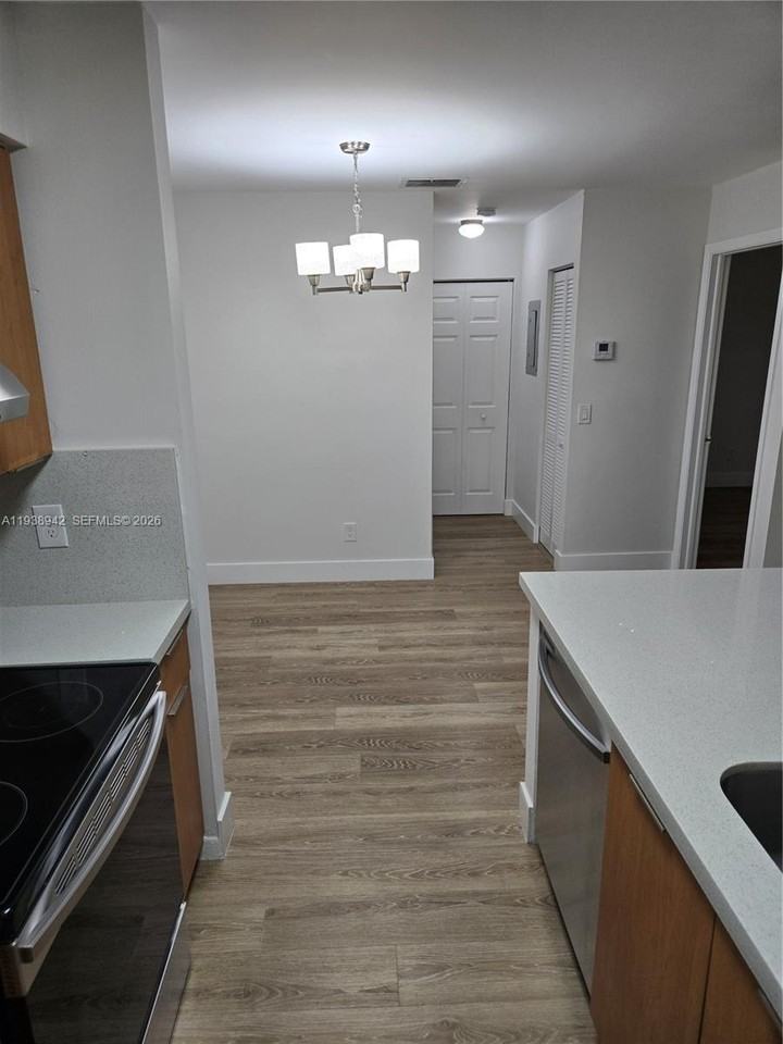 10416 Nw 8th St #10416-201 - Photo 2 of 36