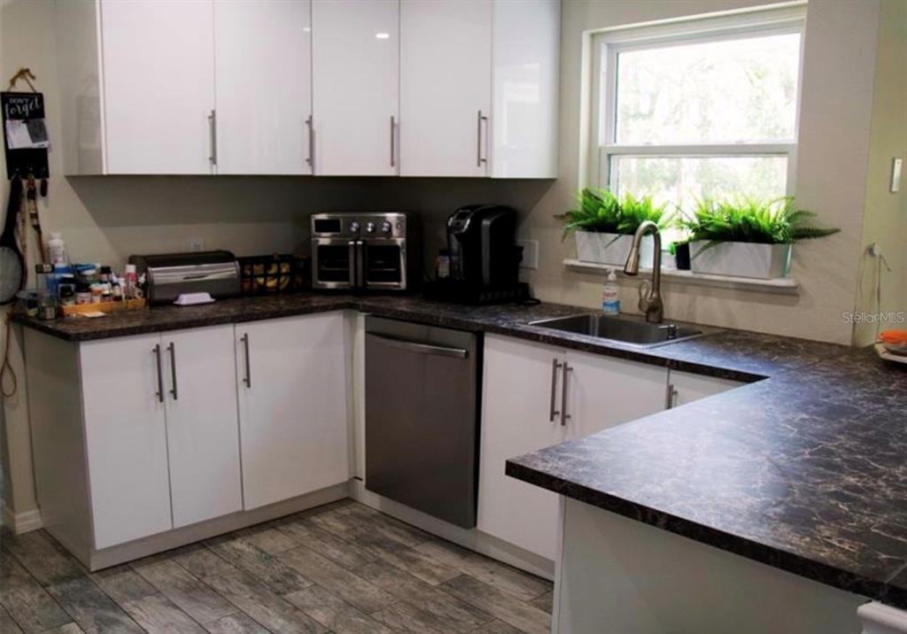 548 Glen Haven Dr #548 - Photo 7 of 16