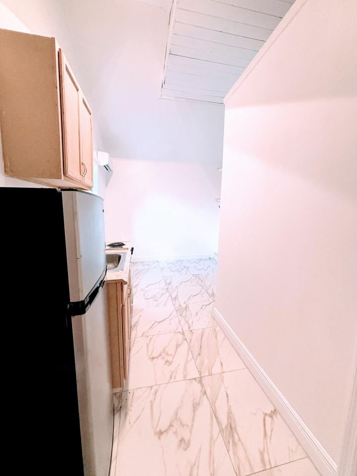 806 Ridgewood Dr #806 - Photo 6 of 9