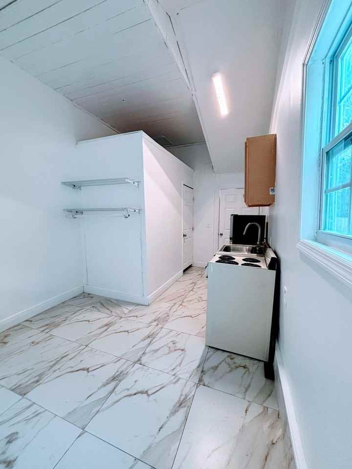 806 Ridgewood Dr #806 - Photo 7 of 9