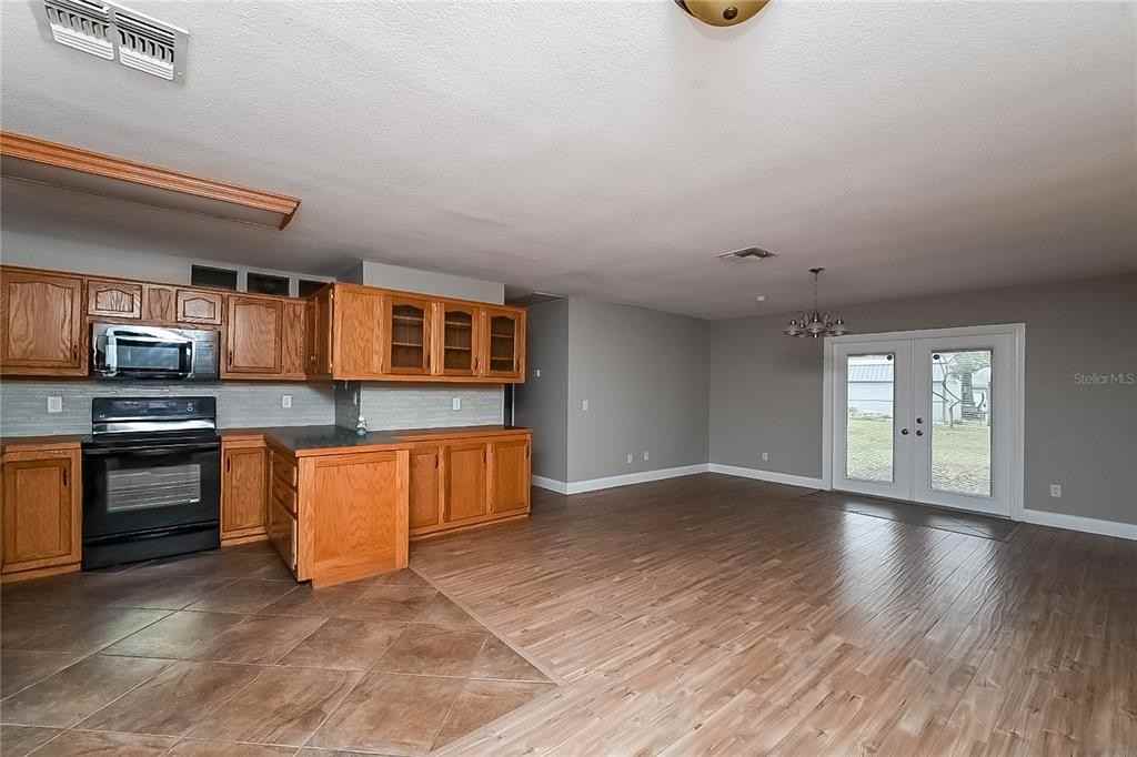 6416 Chippendale Rd #6416 - Photo 4 of 16