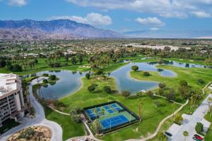 featured image of 910 Island Dr