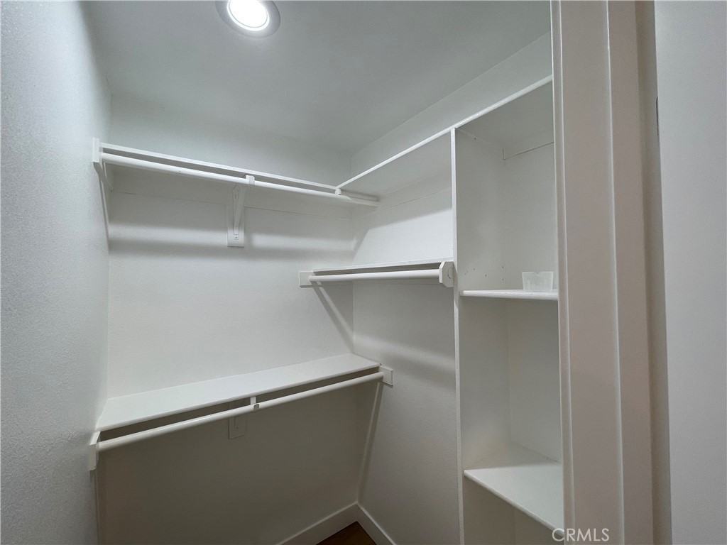 215 W Nevada St #215B - Photo 7 of 11