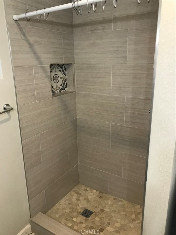 430 E Bixby Rd #430A - Photo 3 of 11