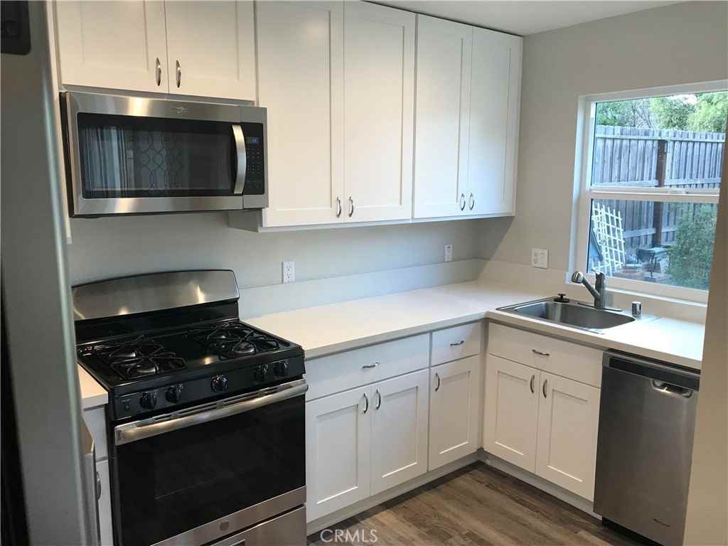 430 E Bixby Rd #430A - Photo 4 of 11