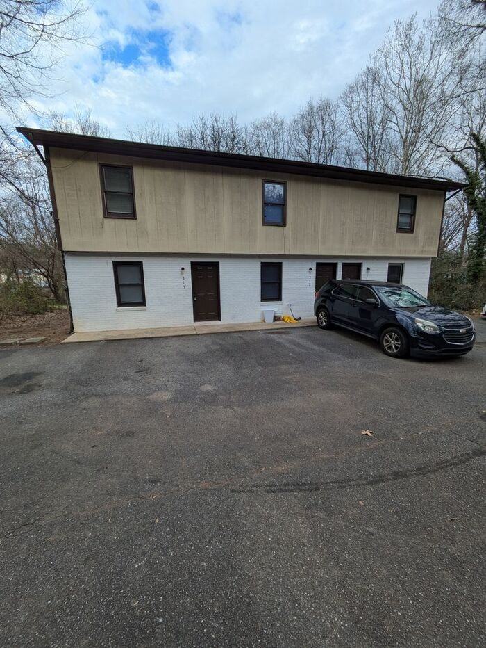 315 18th St Sw - Photo 2 of 10