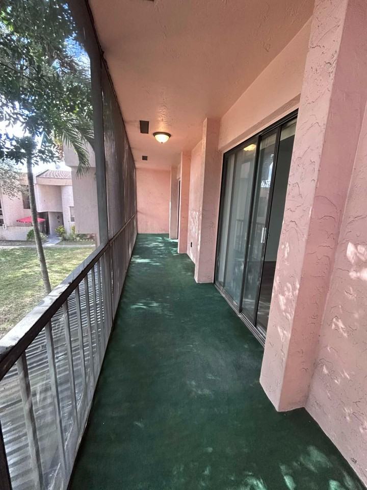 2700 S University Dr #27007B - Photo 3 of 16