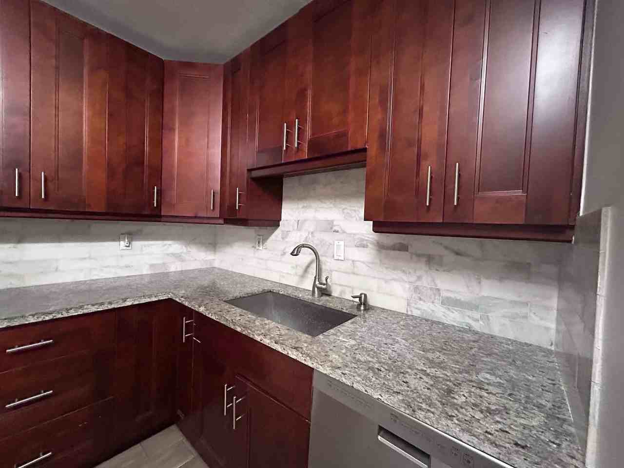 2700 S University Dr #27007B - Photo 4 of 16