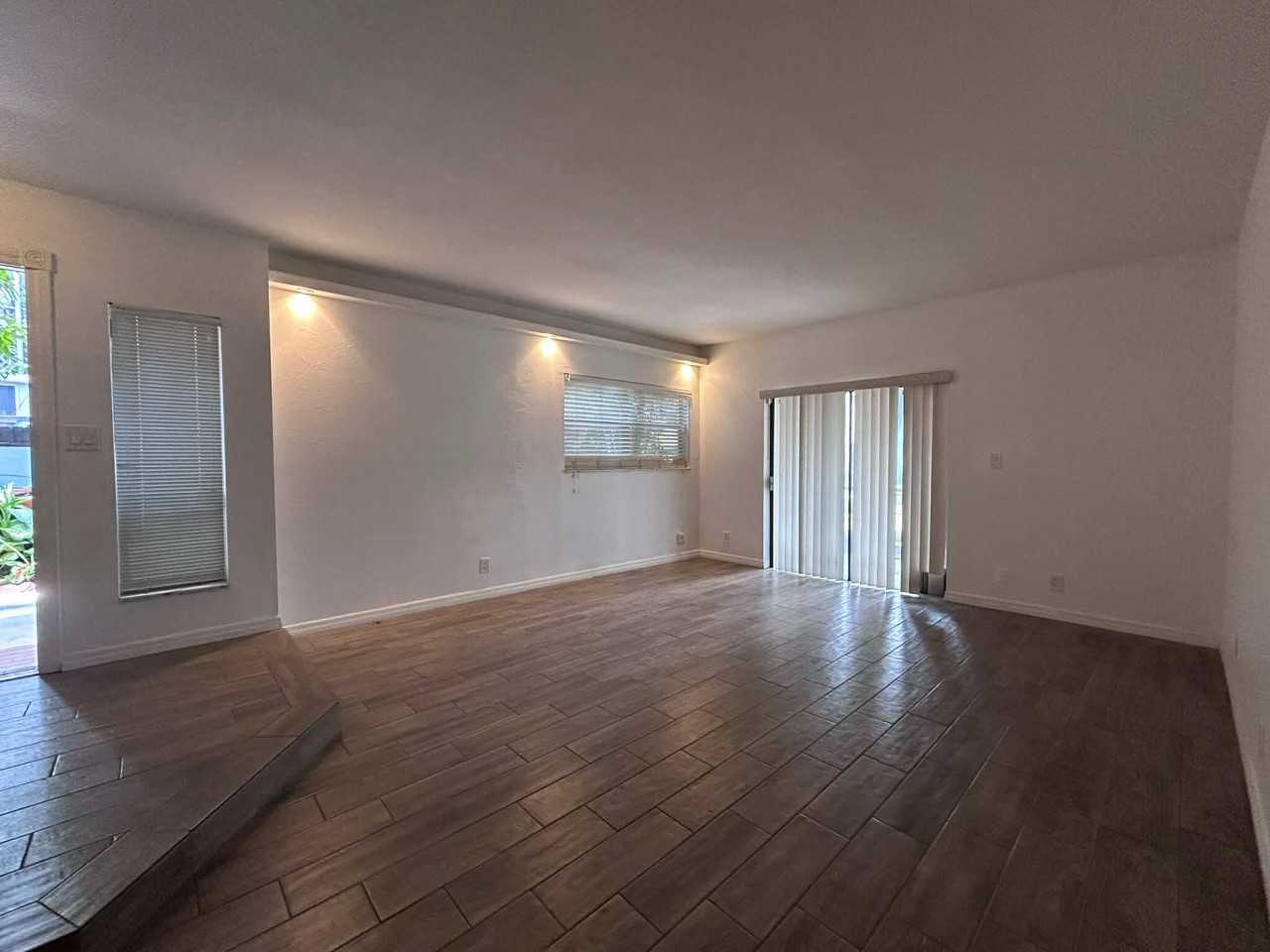 2700 S University Dr #27007B - Photo 6 of 16