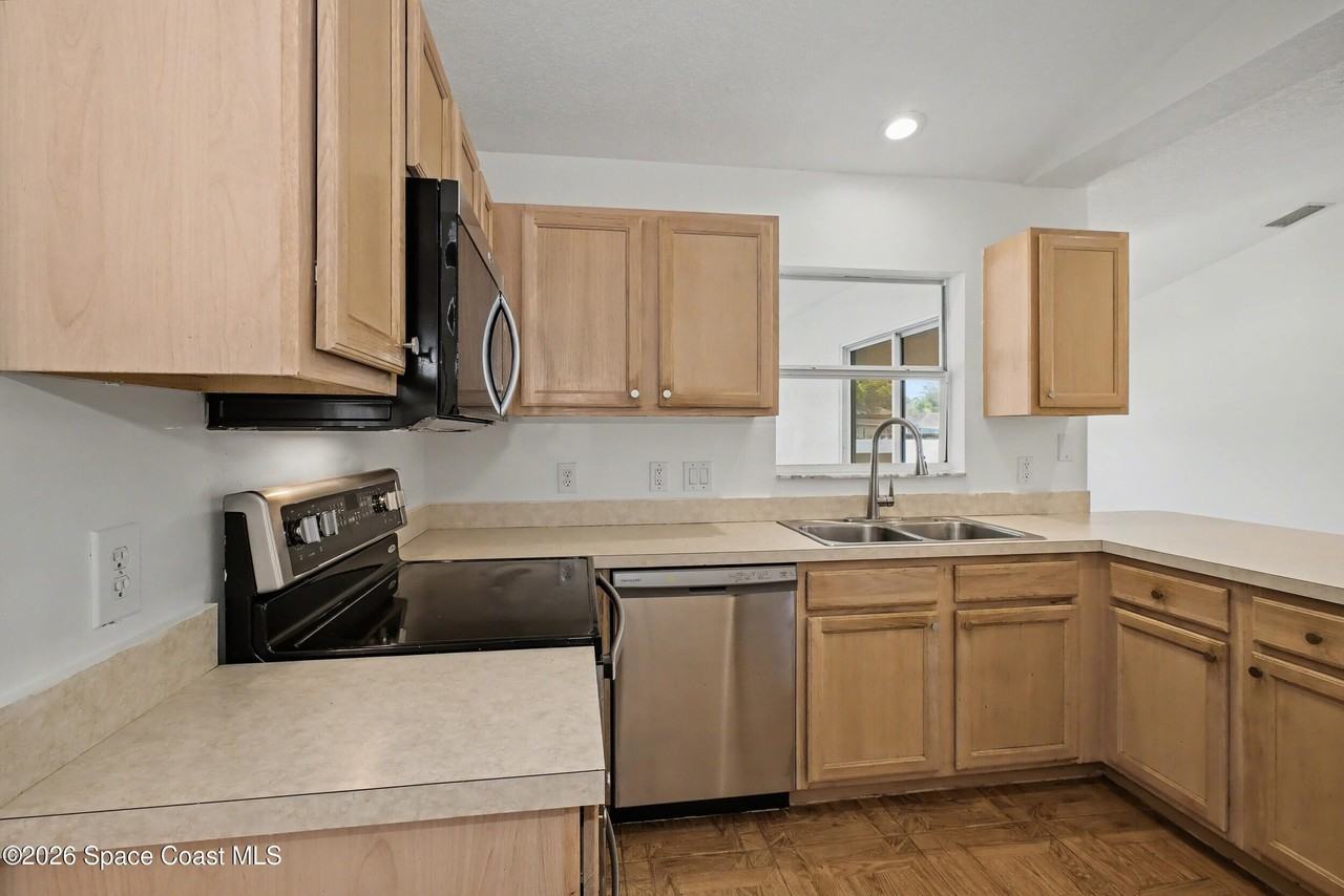 1175 Altamira St Nw #1175 - Photo 2 of 37