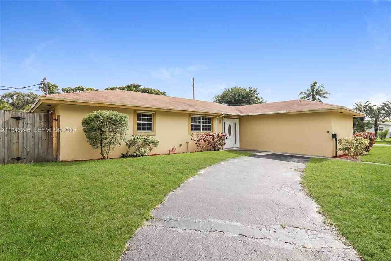 4970 Nw 12th St #4970 - Photo 4 of 15