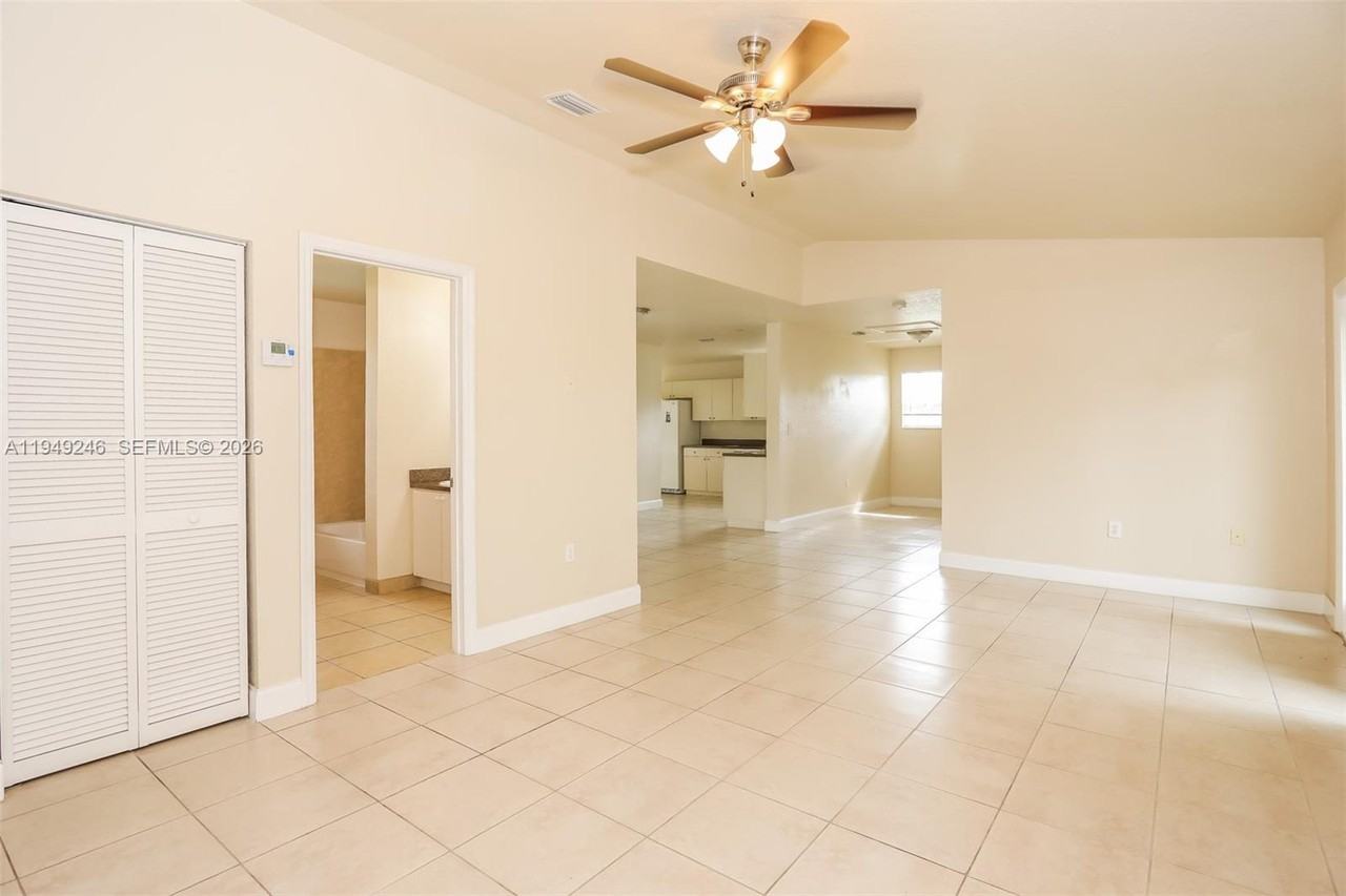 4970 Nw 12th St #4970 - Photo 5 of 15