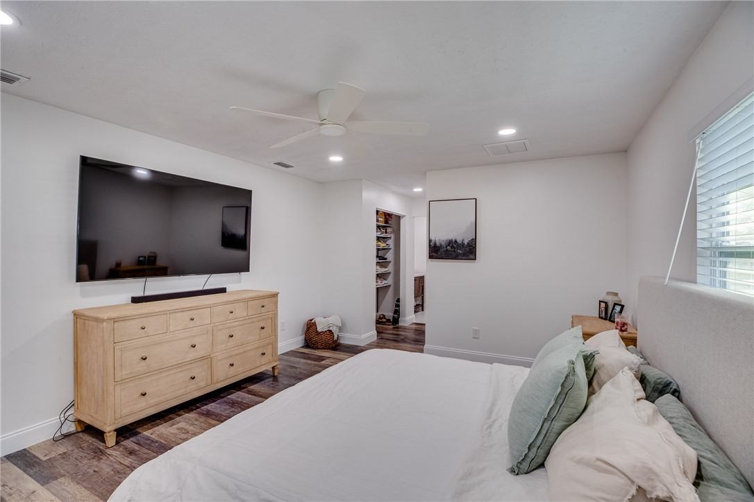 285 11th Ct #285 - Photo 7 of 36