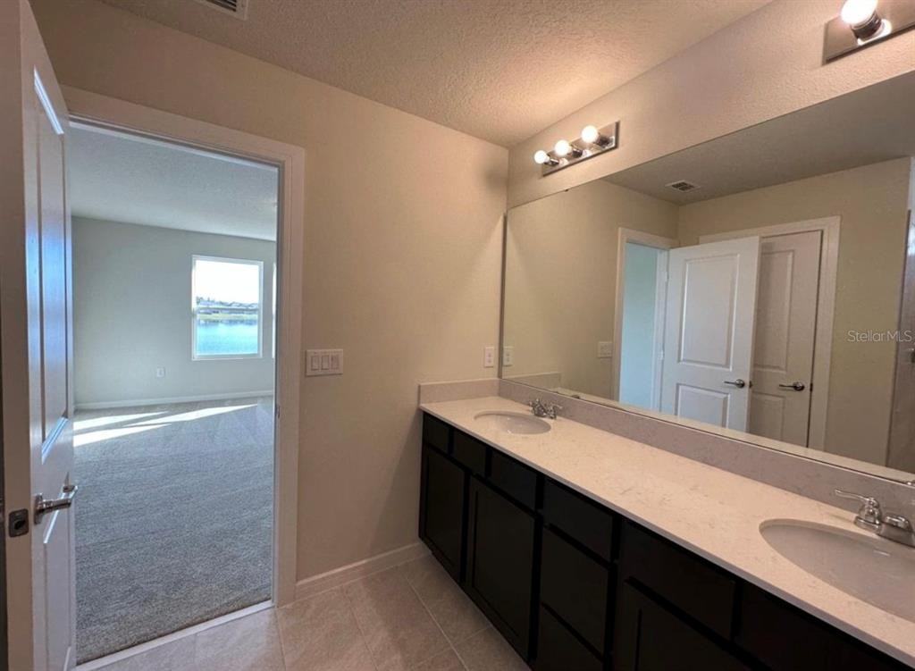 5322 Royal Point Ave #5322 - Photo 6 of 39