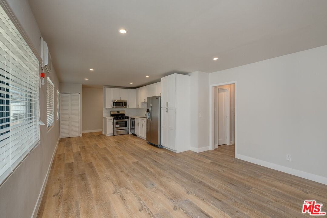 4703 St Charles Pl #4703-4 - Photo 7 of 16