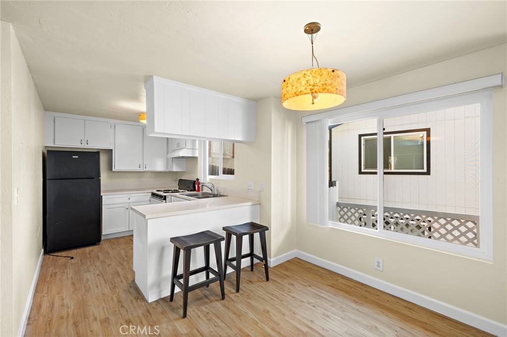 229 W Escalones #229B - Photo 4 of 13