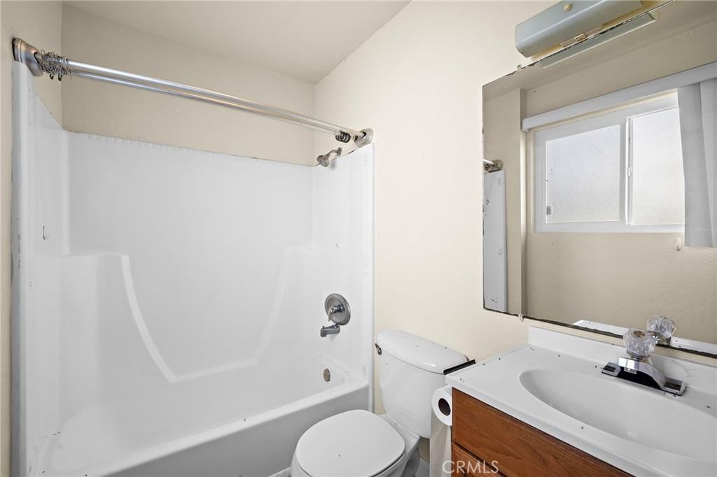 229 W Escalones #229B - Photo 7 of 13