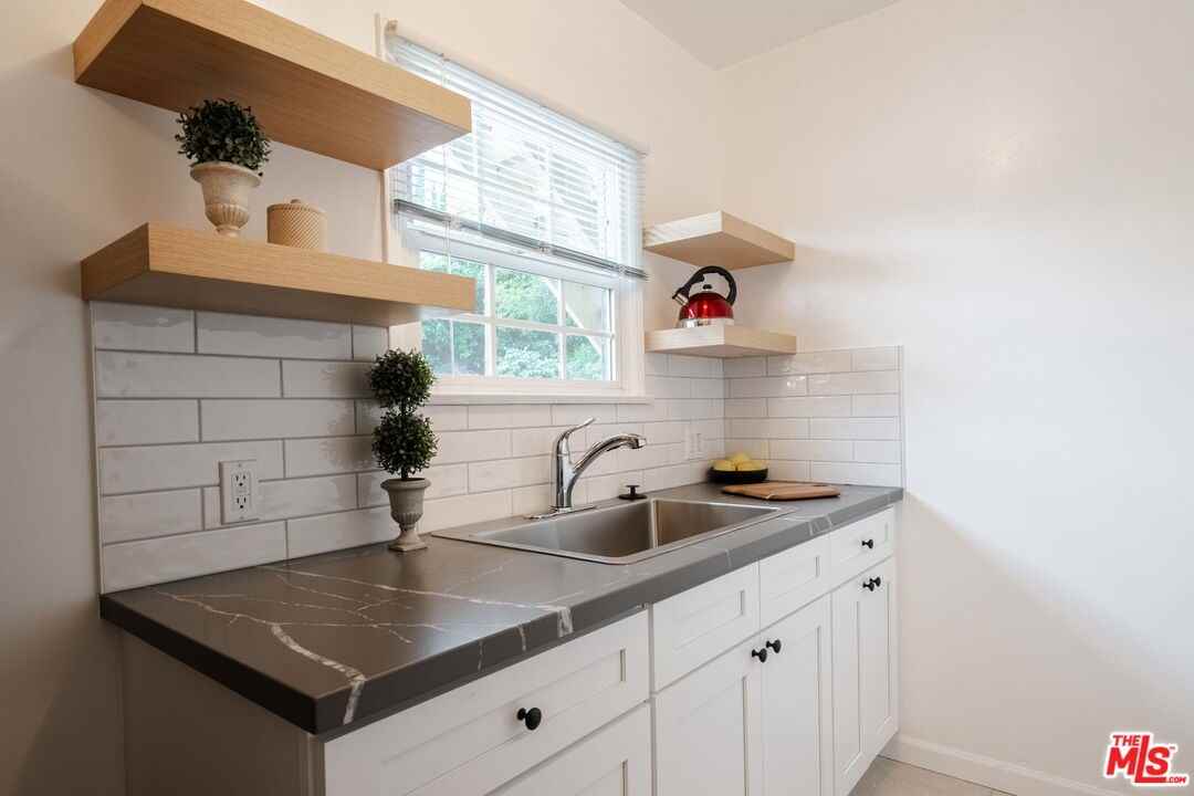 823 Highland Ave #823-2 - Photo 4 of 5