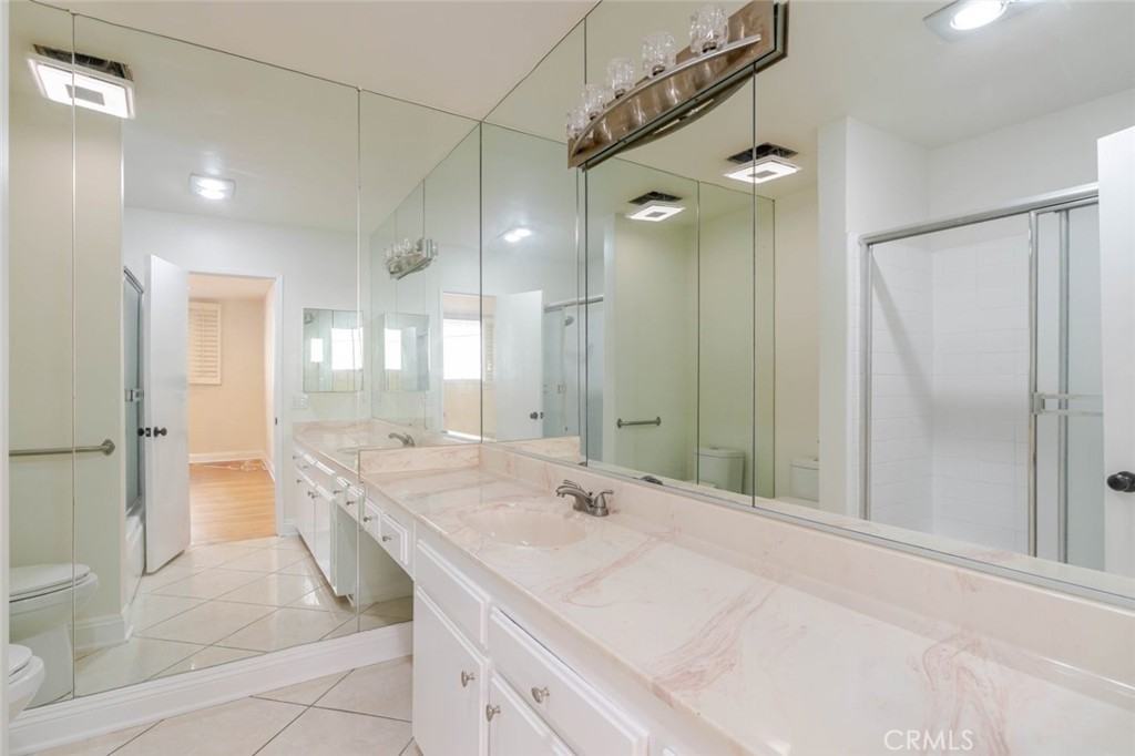 14141 Dickens St #14141-211 - Photo 5 of 27