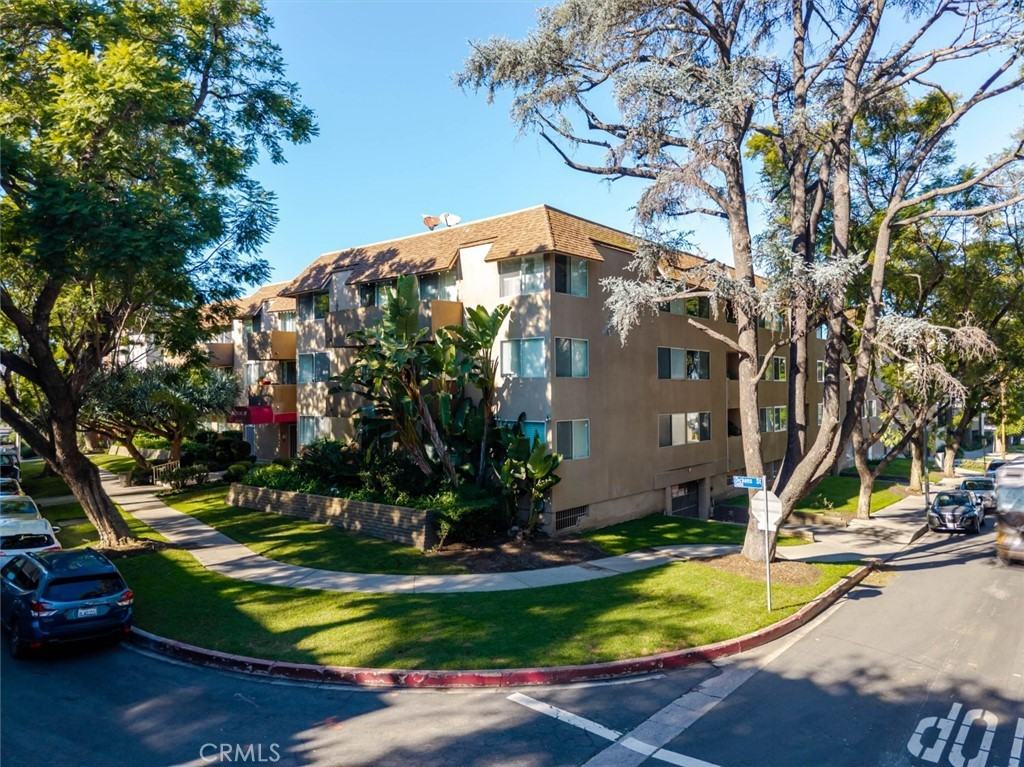 14141 Dickens St #14141-211 - Photo 7 of 27