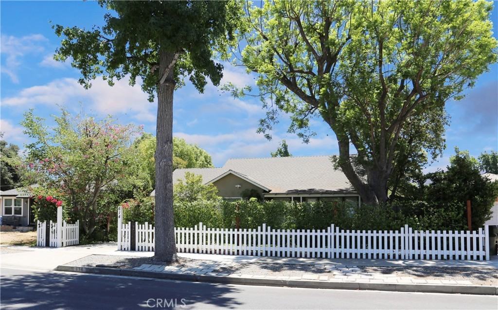 614 E I St #614B - Photo 4 of 20