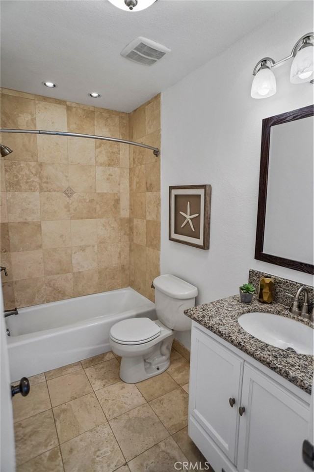 310 N Jackson St #310 - Photo 3 of 17