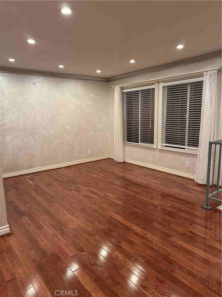 6912 Remmet Ave #6912-5 - Photo 7 of 25